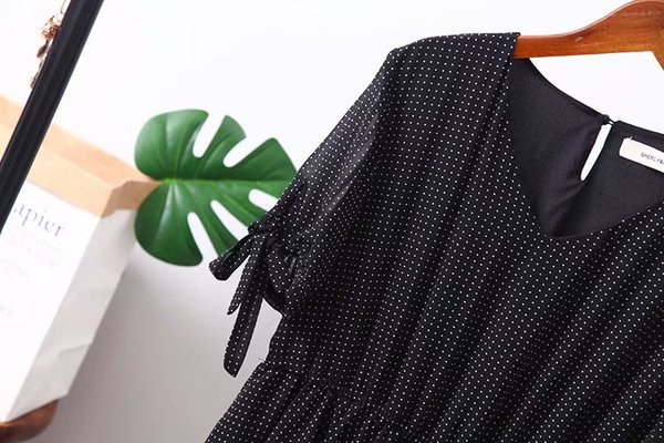 Rochie scurtă casual de damă, cu decolteu O, în negru