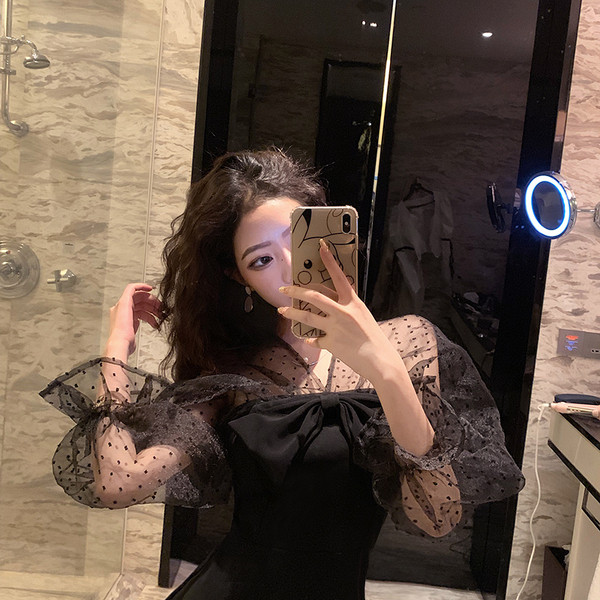 Rochie moderna de dama cu tul si panglica in negru