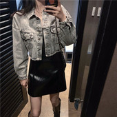 Jacheta de dama scurta din denim de culoare deschisa