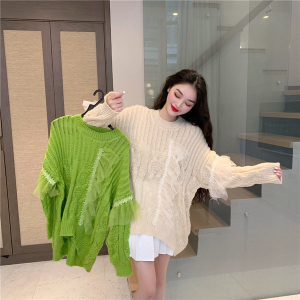 Μοντέρνο γυναικείο πουλόβερ πουλόβερ σε διάφορα χρώματα και οβάλ ντεκολτέ