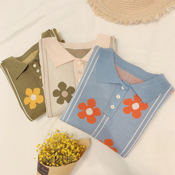 Pulover de dama cu guler si model floral in trei culori