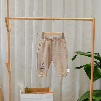 Νέο παιδικό αθλητικό παντελόνι με κέντημα σε γκρι και καφέ χρώμα