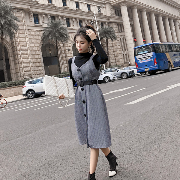 Γυναικείο σετ μπλούζα με ψηλό κολάρο και καρό φόρεμα