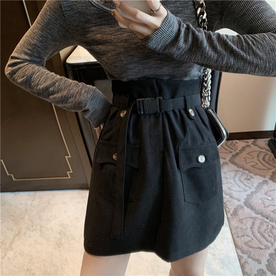 Fusta dama cu curea si buzunare - model croiat