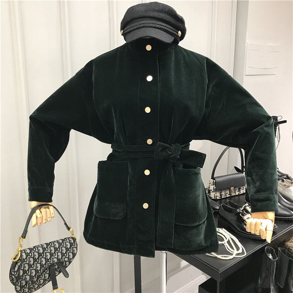 Aktuális női bársony kabát övvel több színben