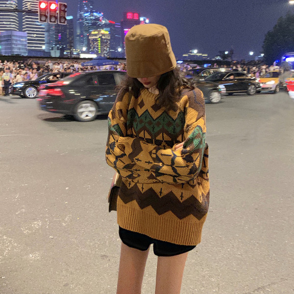 Καθημερινό πουλόβερ με χρωματιστό μοτίβο