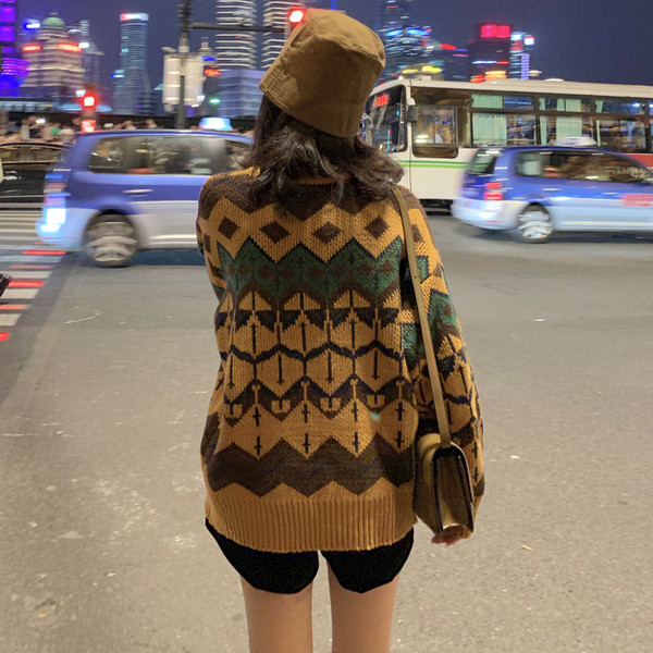 Καθημερινό πουλόβερ με χρωματιστό μοτίβο