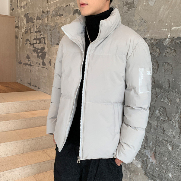 Νέο χειμερινό ανδρικό μπουφάν μοντέλου με υψηλό γιακά και τσέπες σε δύο χρώματα