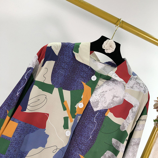 Γυναικείο πουκάμισο ευρύ μοτίβο με κουμπιά και χρωματιστό  μοτίβο 