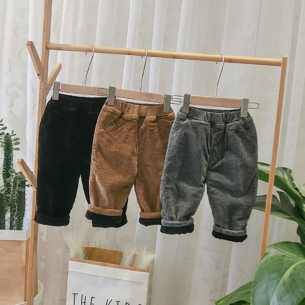 Model nou de pantaloni copii pentru baieti in negru, gri si maro