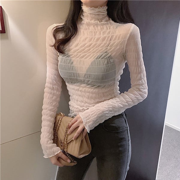 Καθημερινή γυναικεία μπλούζα με ψηλό γιακά σε λευκό και μαύρο χρώμα