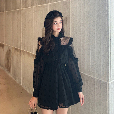 Μοντέρνο γυναικείο φόρεμα με κουμπιά και τούλι σε λευκό και μαύρο χρώμα