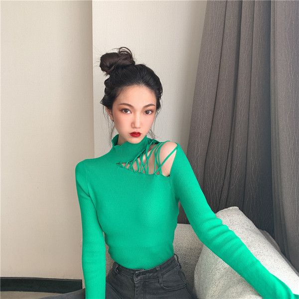 Pulover de dama modern cu guler inalt in negru si verde