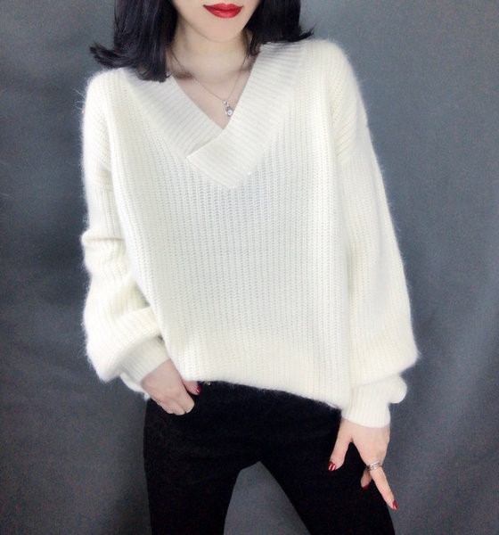 Sima modell női pulóver spitz nyakkivágással, négy színben