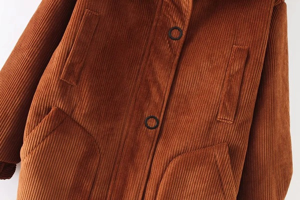 Modern női kabát kapucnival, barna és rózsaszín színben