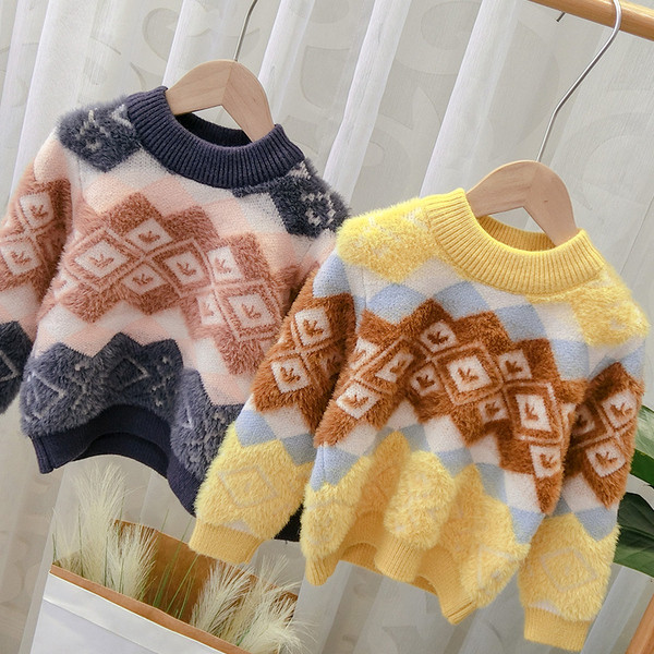 Νέο μοντέλο παιδικό πουλόβερ με μοτίβο για αγόρια σε μπλε και κίτρινο χρώμα