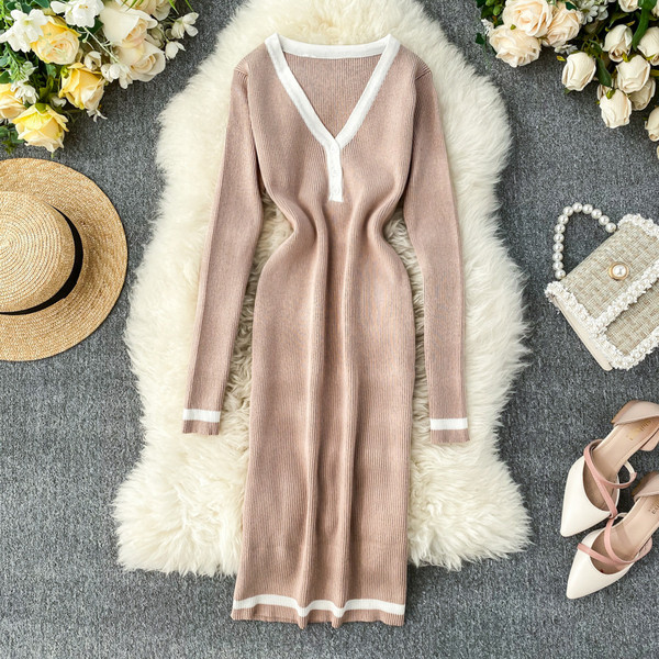 Alkalmi női ruha spitz nyakkivágással, több színben