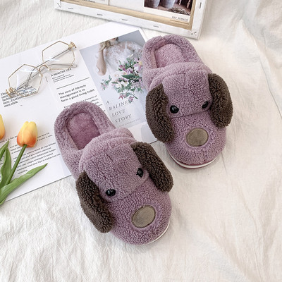 Σπιτικές γυναικείες παντόφλες με τρισδιάστατα στοιχεία σε μπεζ, ροζ και μοβ χρώμα