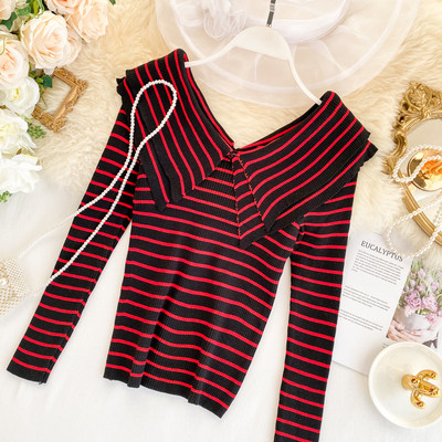 Μοντέρνα γυναικεία ριγέ μπλούζα με λαιμόκοψη σε διάφορα χρώματα