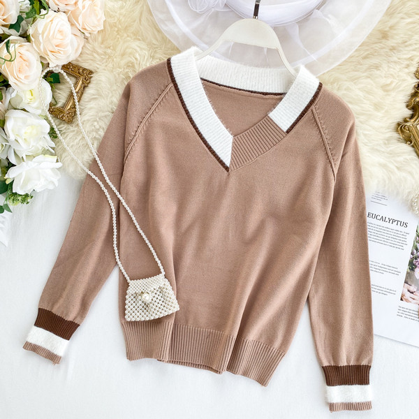 Μοντέρνο γυναικείο πουλόβερ με V-λαιμόκοψη σε διάφορα χρώματα