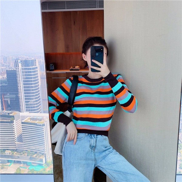 Καθημερινό σύντομο ριγέ πουλόβερ σε δύο χρώματα