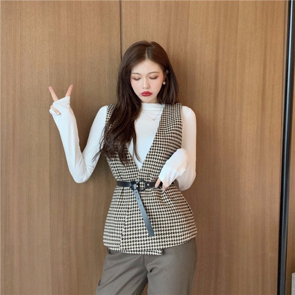 Γυναικείο καρό γιλέκο με ζώνη σε δύο χρώματα