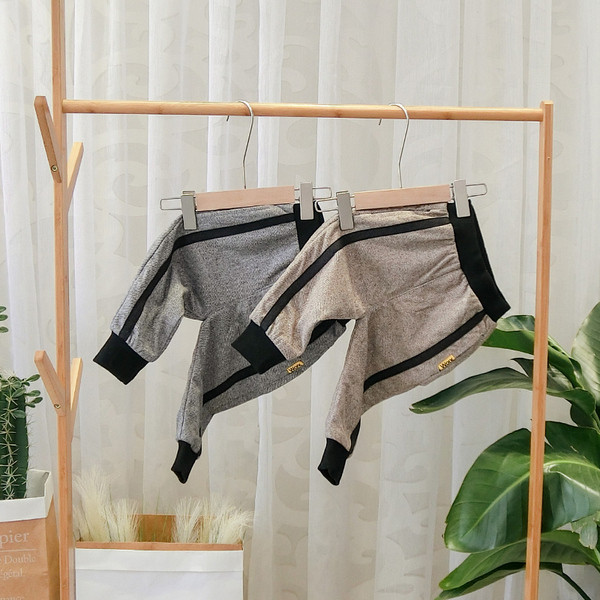 Νέο μοντέλο παιδικά παντελόνια για αγόρια σε γκρι και καφέ χρώματα