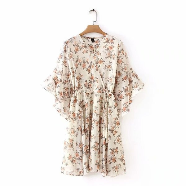 Μοντέρνο γυναικείο κοντό φόρεμα με 3/4 μανίκια και κορδόνια σε δύο χρώματα