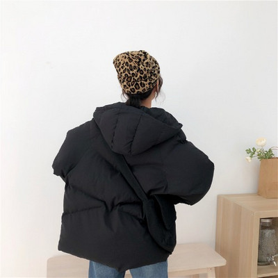 Hosszú téli kabát gombokkal és zsebekkel, négy színben