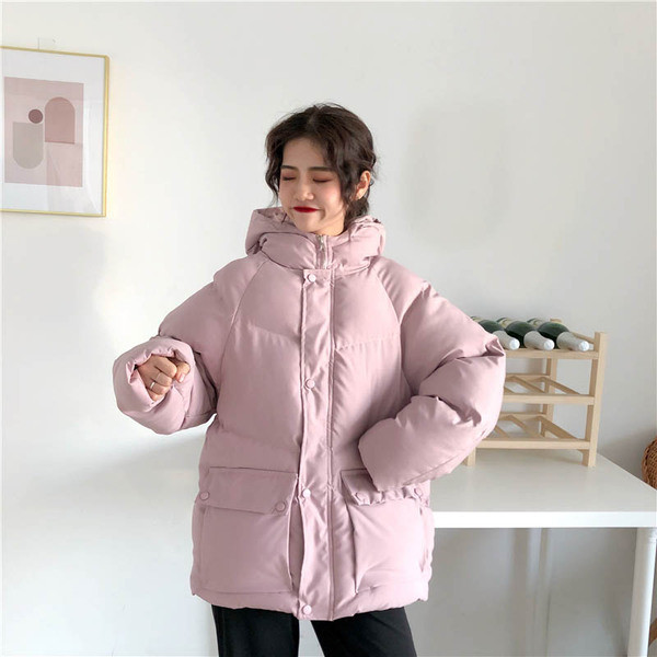 Hosszú téli kabát gombokkal és zsebekkel, négy színben