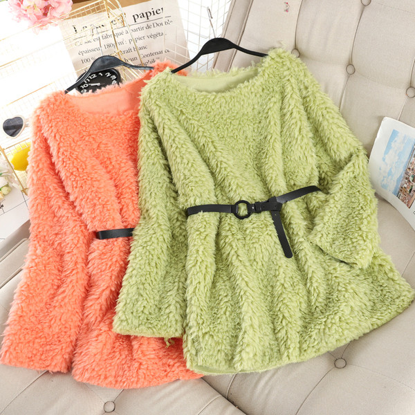 Μοντέρνο γυναικείο πουλόβερ με ζώνη σε διάφορα χρώματα