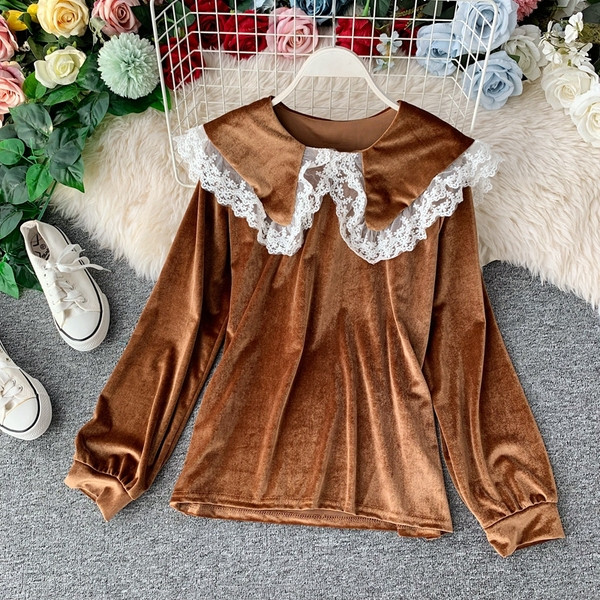 Bluză de damă modernă din catifea cu dantelă și mâneci lungi