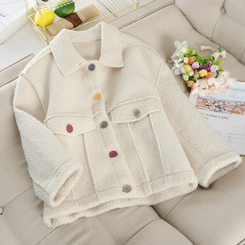 Palton scurt de dama cu nasturi colorati in mai multe culori