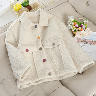 Palton scurt de dama cu nasturi colorati in mai multe culori