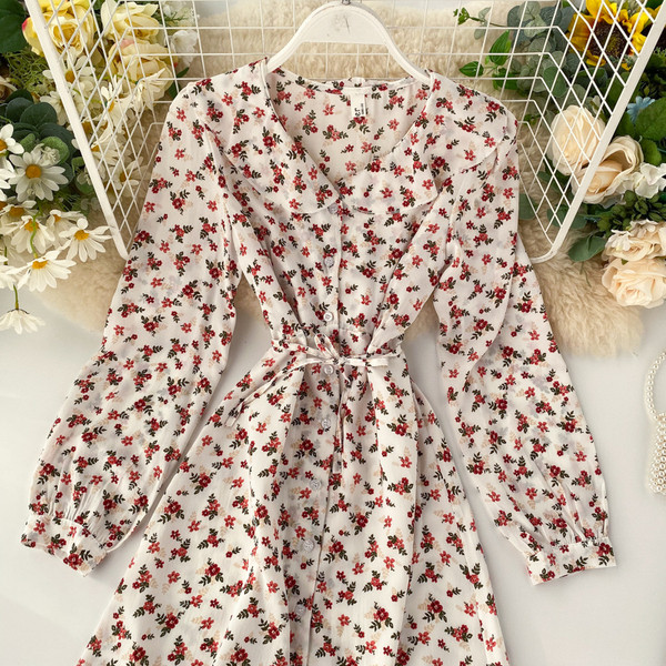 Μοντέρνο γυναικείο φόρεμα  με floral μοτίβο και κουμπιά σε τρία χρώματα