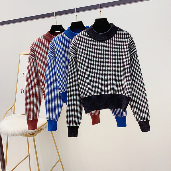 Modern női pulóver kerek nyakkivágással, több színben