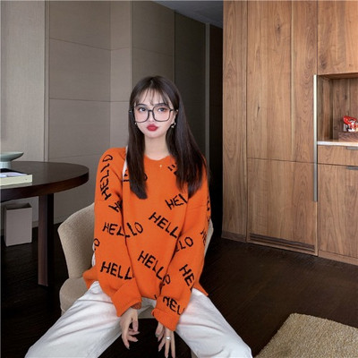 Γυναικείο πουλόβερ σε πράσινο, πορτοκαλί και μαύρο χρώμα με  γράμματα