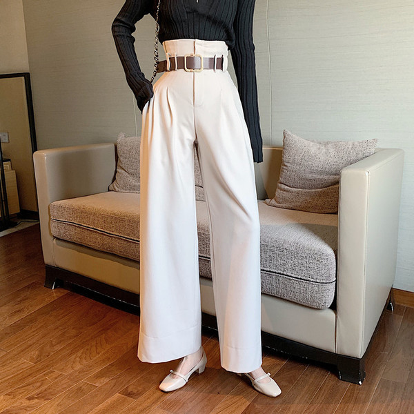 Hosszú és széles nadrág magas derékkal, fehér és fekete színben