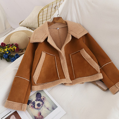 Aktuális női rövid kabát zsebekkel, három színben