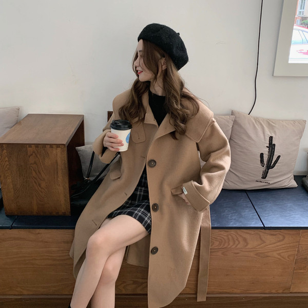 Актуално дамско дълго палто в два цвята широк модел