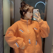 Narancssárga színű puha női pulóver, széles cipzáras modellel