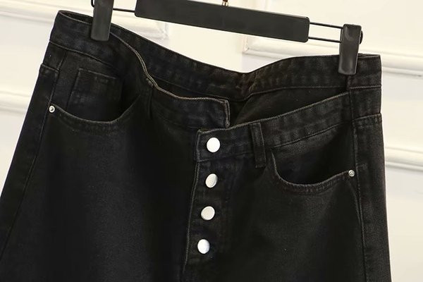 Rochie scurta de dama moderna cu buzunare si talie inalta in negru