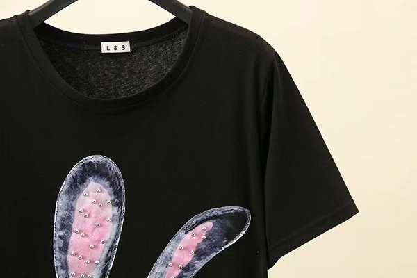 Női alkalmi ruha rövid ujjal és O-nyakkal fekete rátéttel