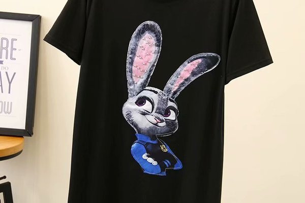 Női alkalmi ruha rövid ujjal és O-nyakkal fekete rátéttel