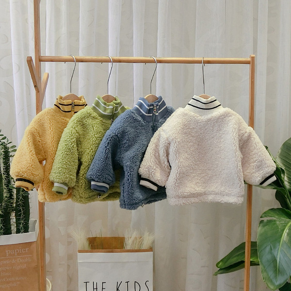 Modern gyerek pulóver magas gallérral és cipzárral sárga, kék, zöld és fehér színben