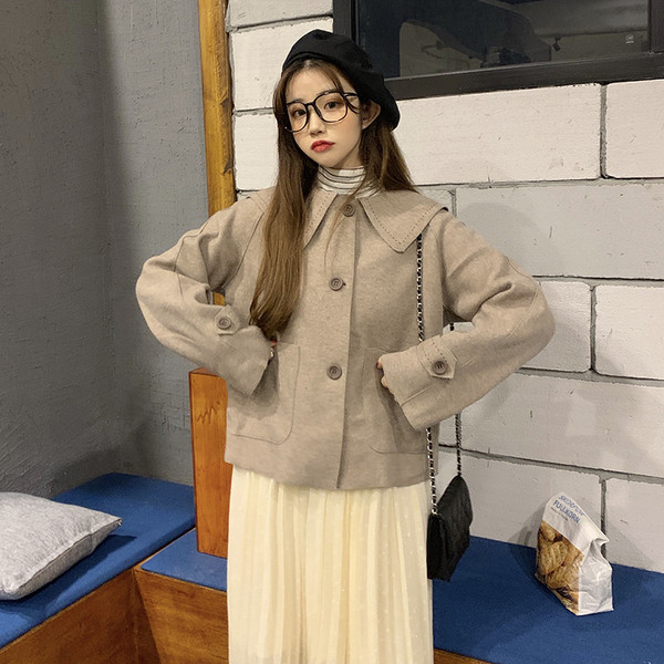 Дамско ежедневно късо тънко палто в два цвята