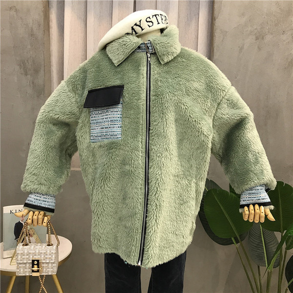 Palton de puf de damă model larg cu fermoar în verde și alb