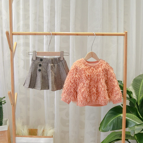 Νέο μοντέλο παιδικό πουλόβερ με O-λαιμόκοψη σε μαύρο και πορτοκαλί χρώμα