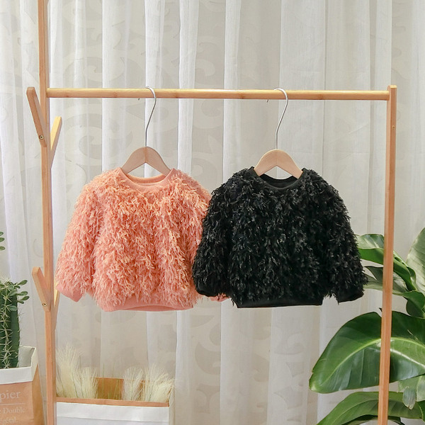 Νέο μοντέλο παιδικό πουλόβερ με O-λαιμόκοψη σε μαύρο και πορτοκαλί χρώμα