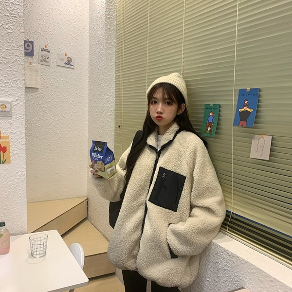 Γυναικείο μοντέρνο μαλακό φούτερ με κουμπιά